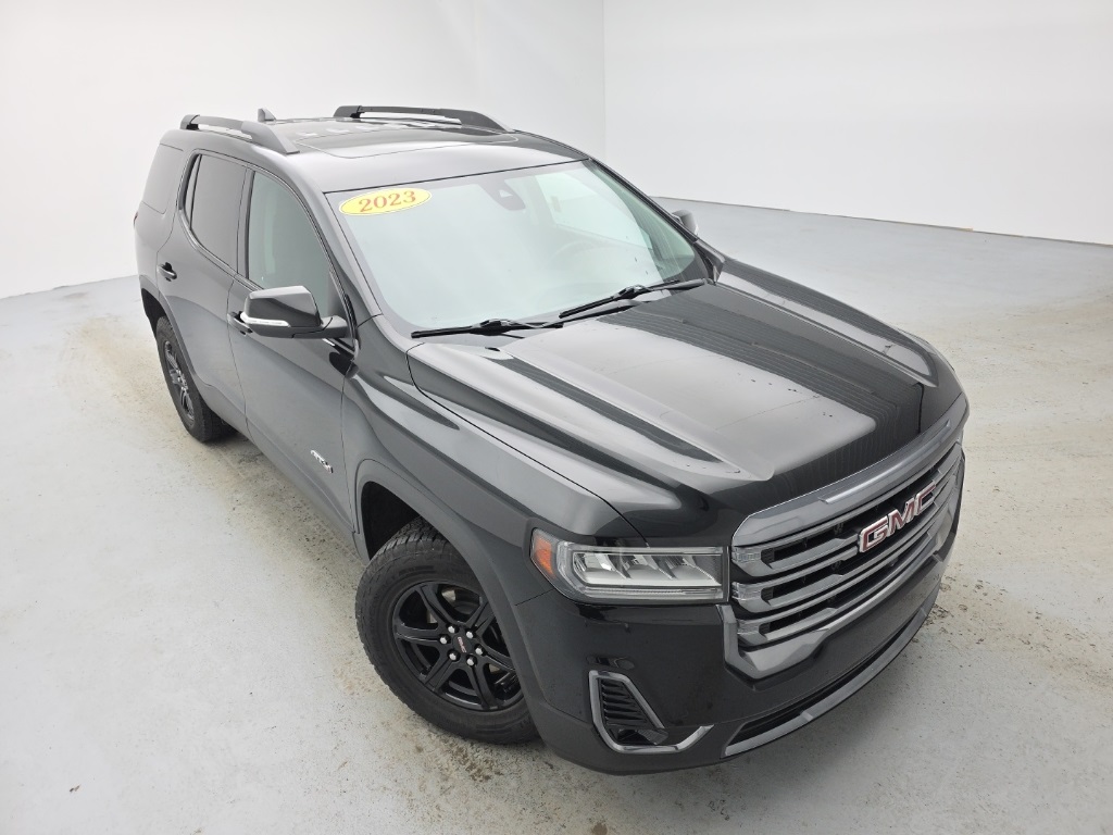 2023 GMC Acadia AT4 AWD