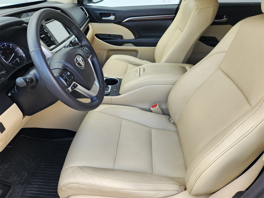 2014 Toyota Highlander Limited White at Gullo Toyota