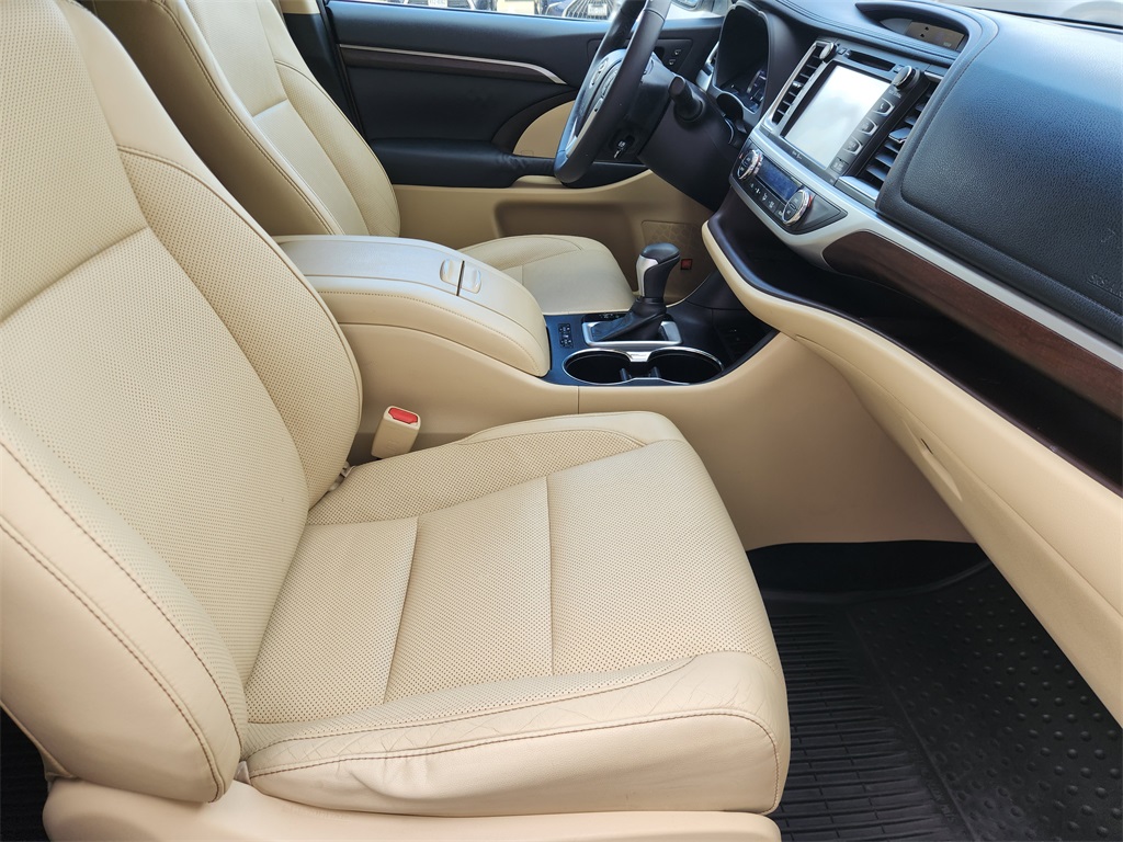 2014 Toyota Highlander Limited White at Gullo Toyota