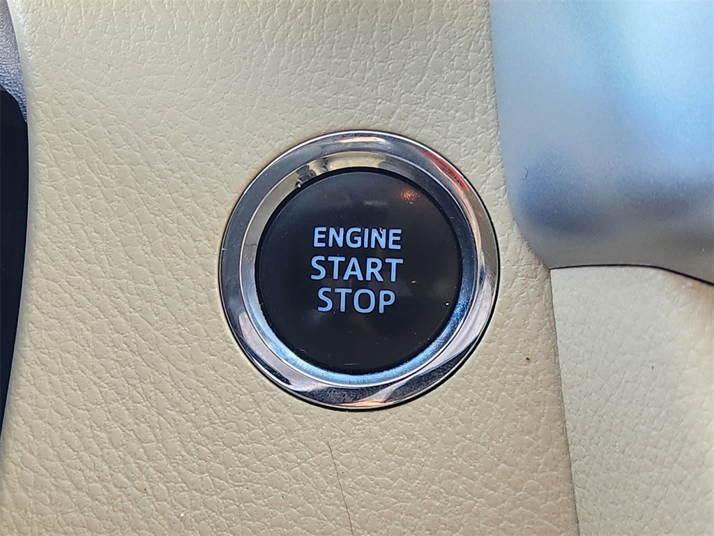 2014 Toyota Highlander Limited White at Gullo Toyota