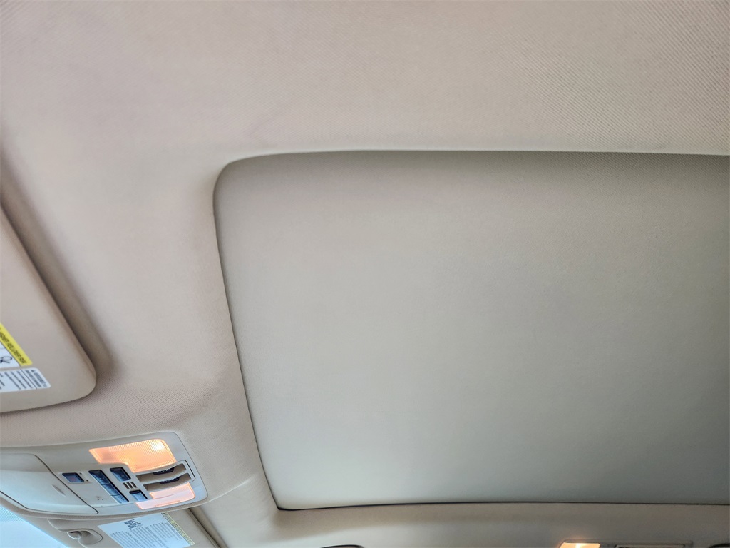 2014 Toyota Highlander Limited White at Gullo Toyota