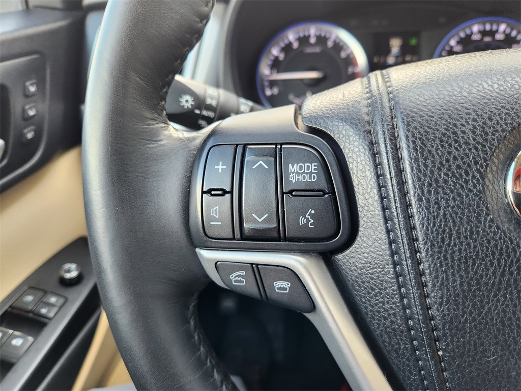 2014 Toyota Highlander Limited White at Gullo Toyota