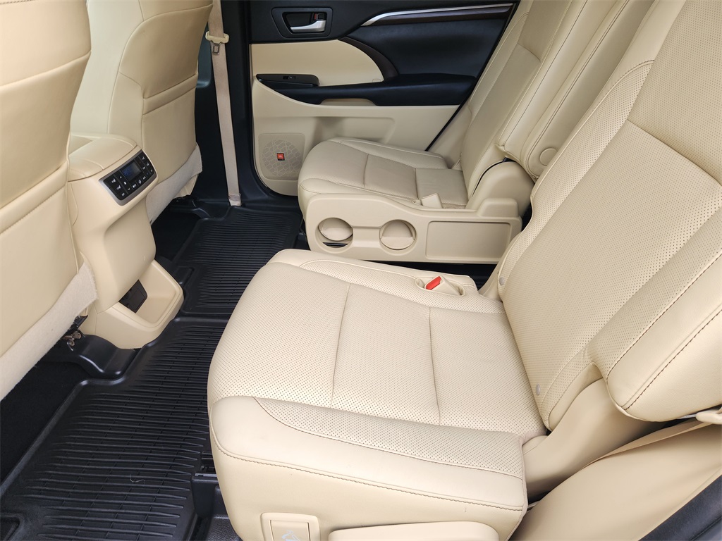 2014 Toyota Highlander Limited White at Gullo Toyota