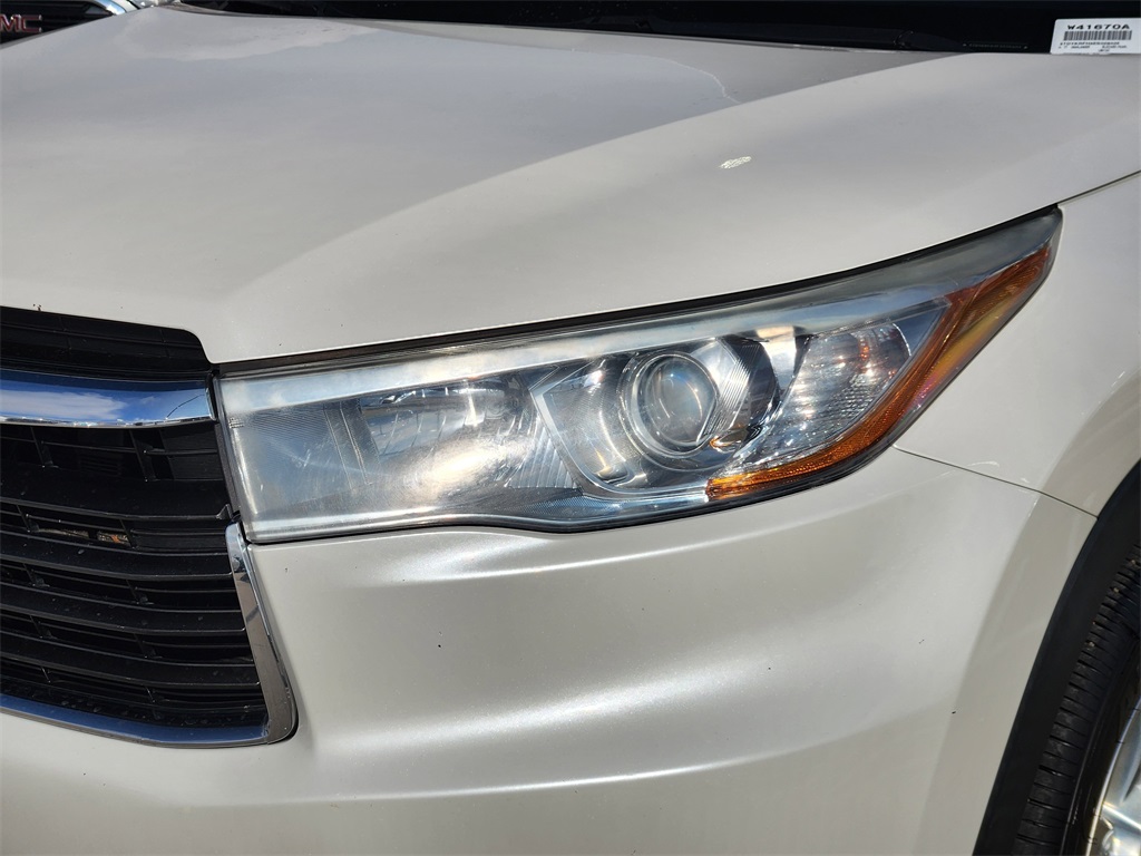 2014 Toyota Highlander Limited White at Gullo Toyota
