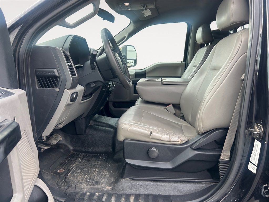 Used Car 2019 Ford F-550sd  Xl For Sale Under $40,000 In Floresville, Texas