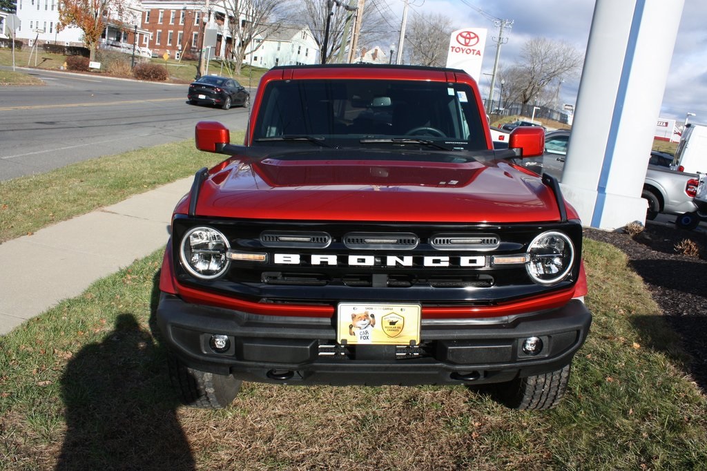 2023 Ford Bronco Outer Banks photo 2