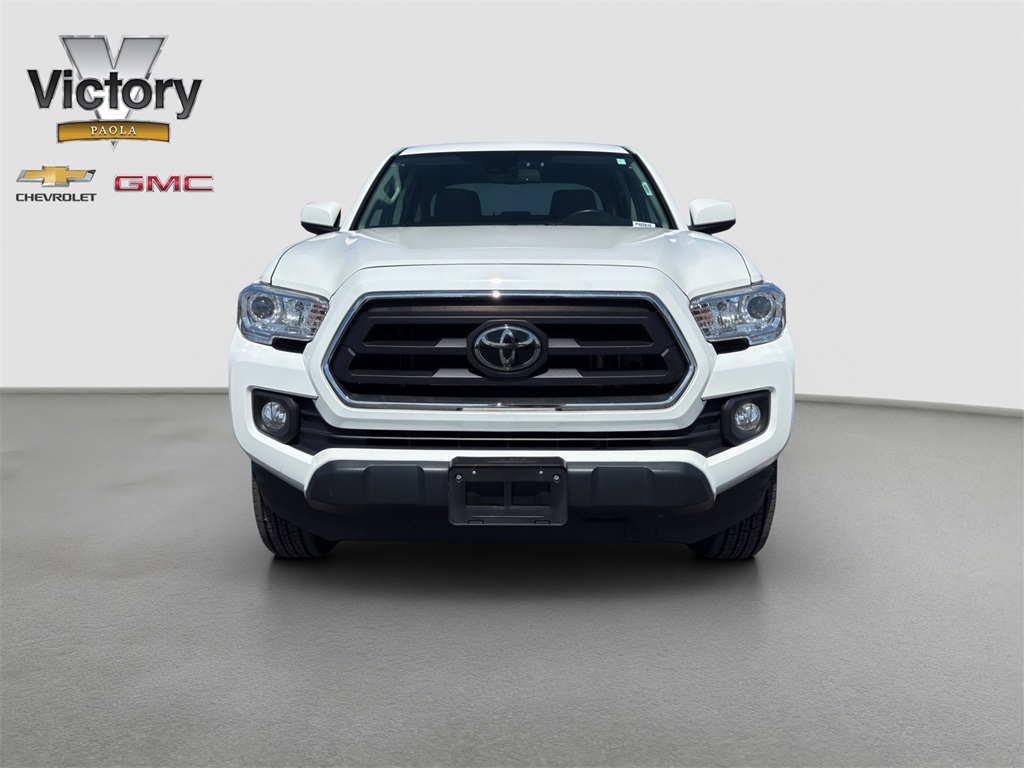 Used 2022 Toyota Tacoma SR5 with VIN 3TMCZ5AN4NM462818 for sale in Kansas City