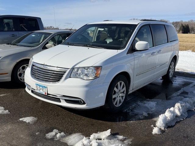 2016 Chrysler Town & Country Touring FWD