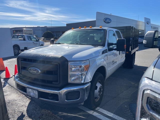 2015 Ford F-350 Super Duty Chassis Cab XL