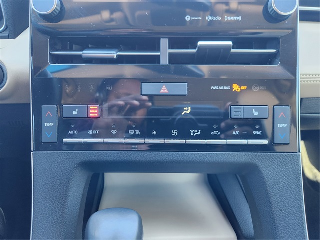 2020 Toyota Avalon XLE Beige at Community Honda