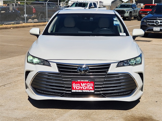 2020 Toyota Avalon XLE Beige at Community Honda