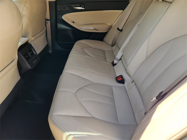 2020 Toyota Avalon XLE Beige at Community Honda