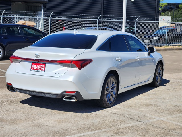 2020 Toyota Avalon XLE Beige at Community Honda