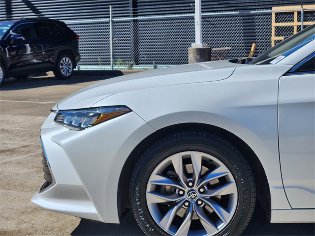2020 Toyota Avalon XLE Beige at Community Honda