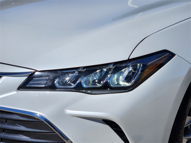 2020 Toyota Avalon XLE Beige at Community Honda