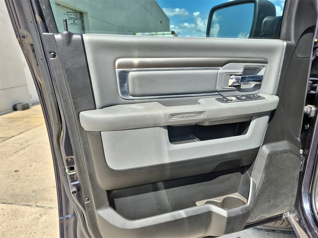 2019 Ram 1500 Classic Lone Star Gray at Autostrade
