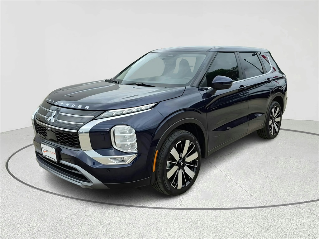 2025 Mitsubishi Outlander SE - 0