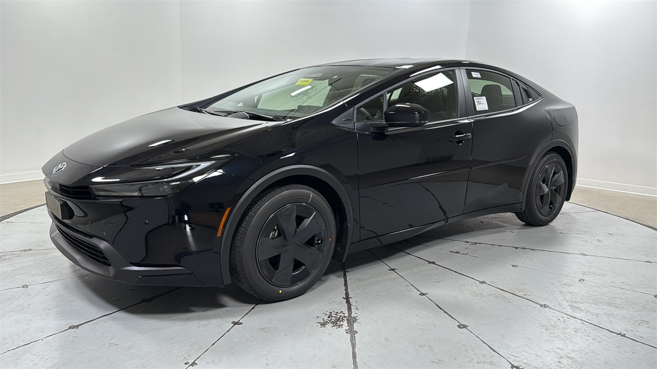 2026 Toyota Prius LE FWD