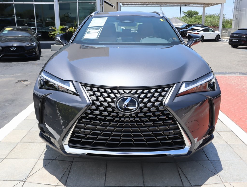Thumbnail: 2025 Lexus UX - 2