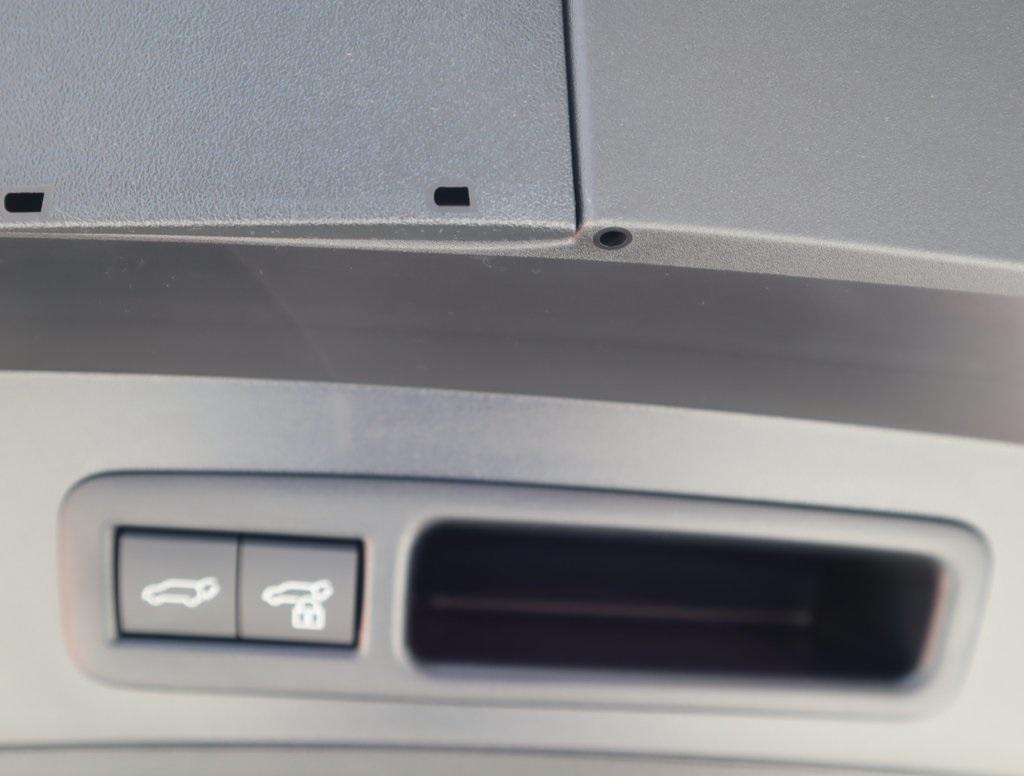 Thumbnail: 2025 Lexus UX - 23