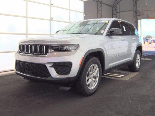 2024 Jeep Grand Cherokee Laredo X's photo