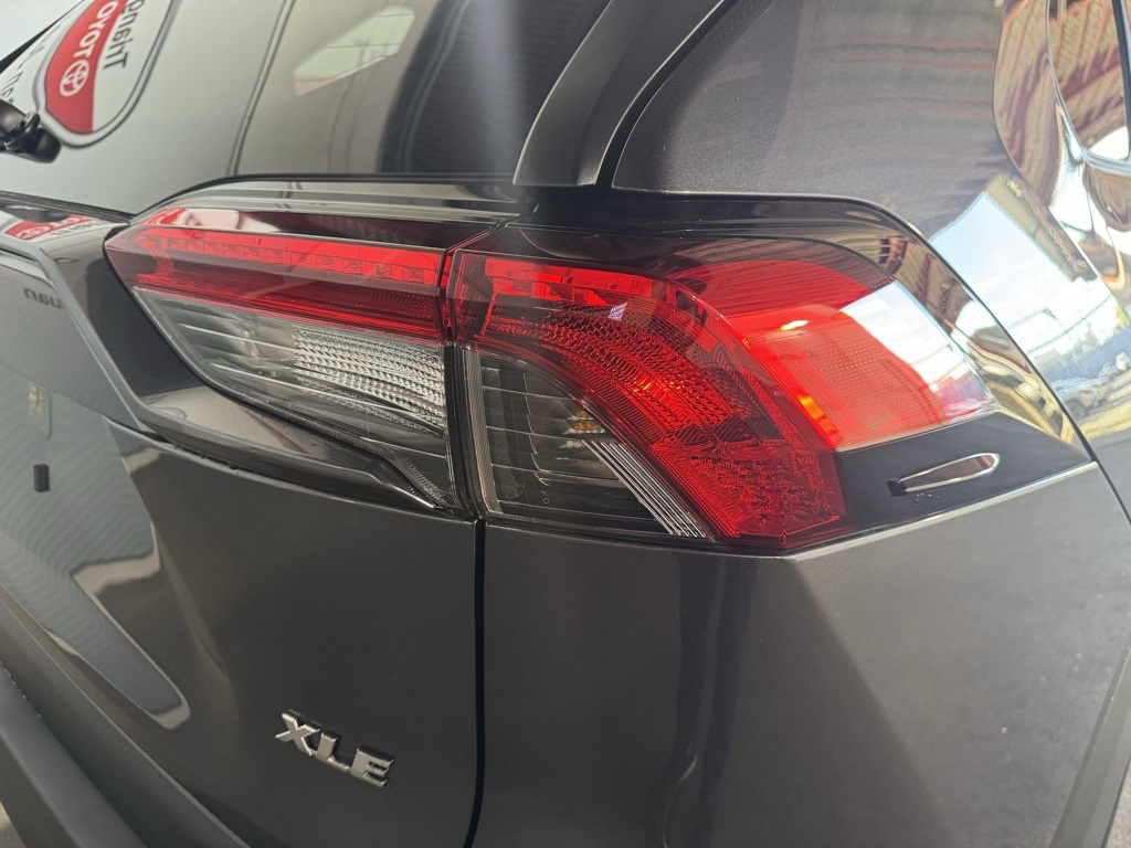 Thumbnail: 2025 Toyota RAV4 - 16