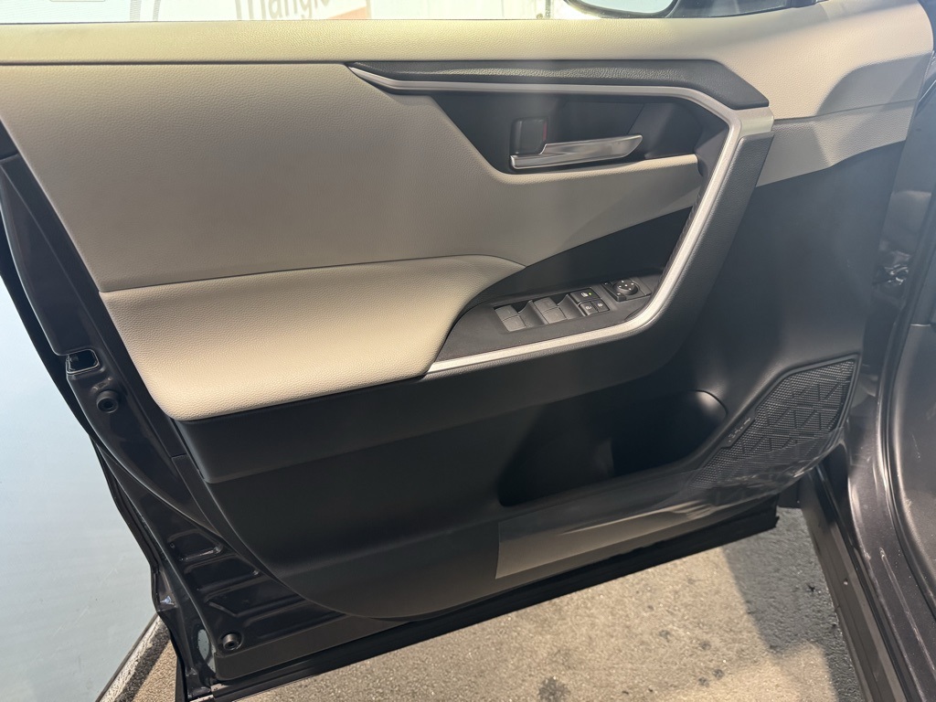 Thumbnail: 2025 Toyota RAV4 - 30