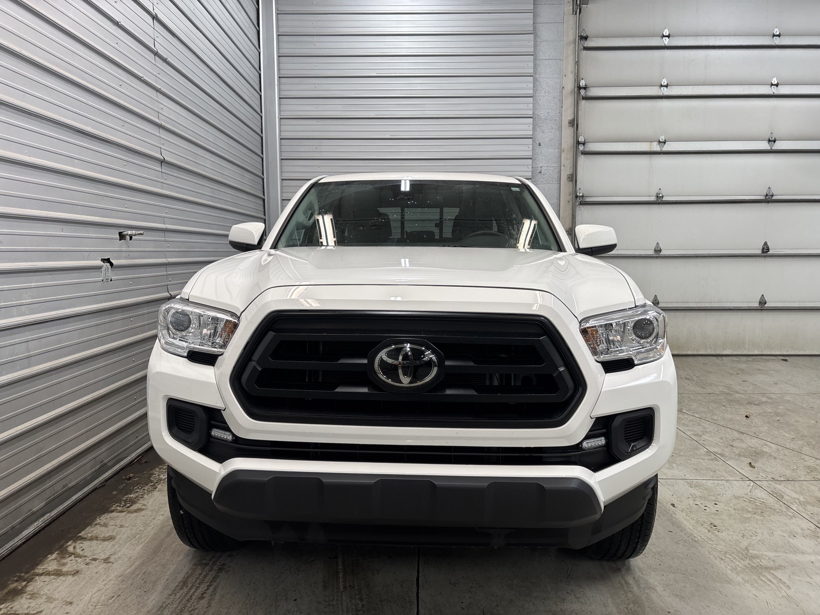 2023 Toyota Tacoma SR photo 2