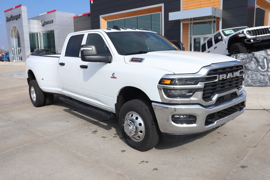 2026 RAM 3500 Tradesman Crew Cab LB DRW 4WD