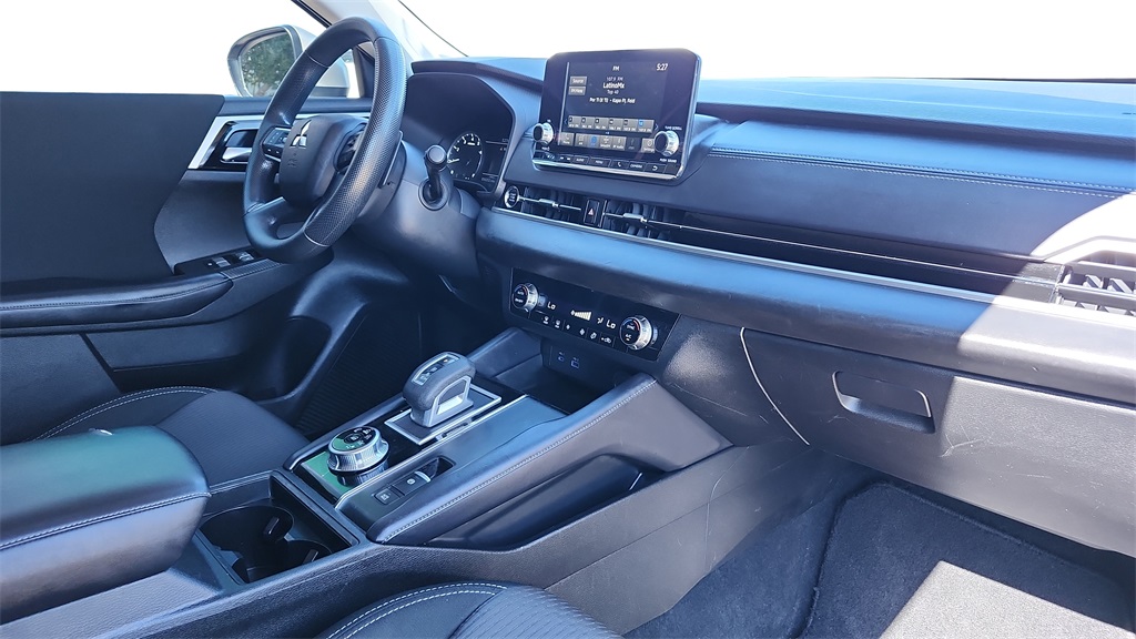 2023 Mitsubishi Outlander