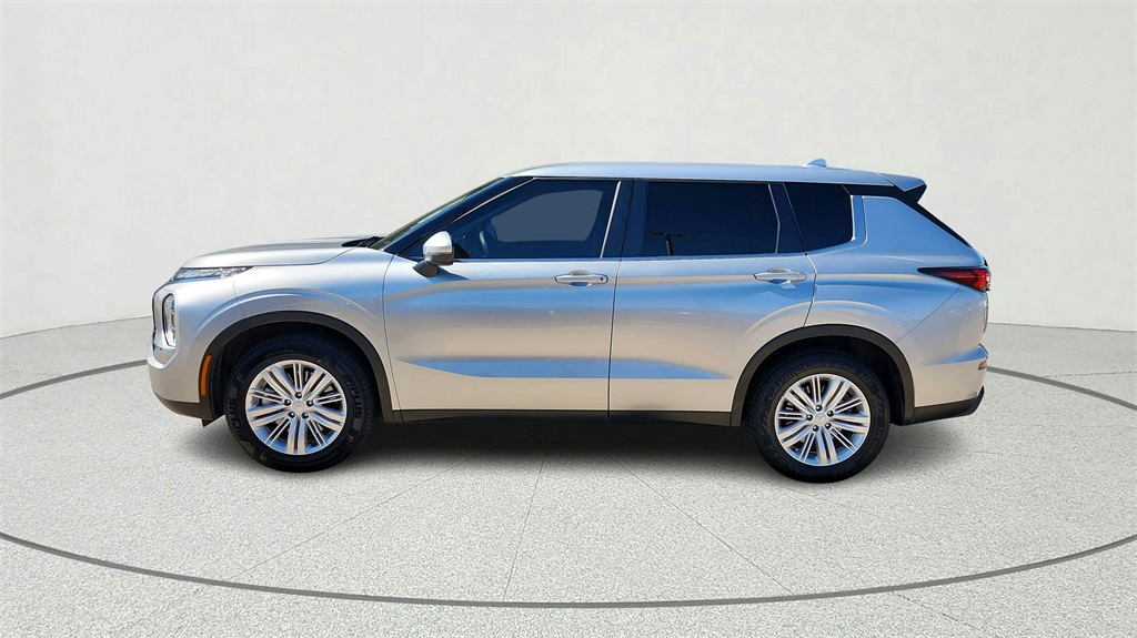 2023 Mitsubishi Outlander