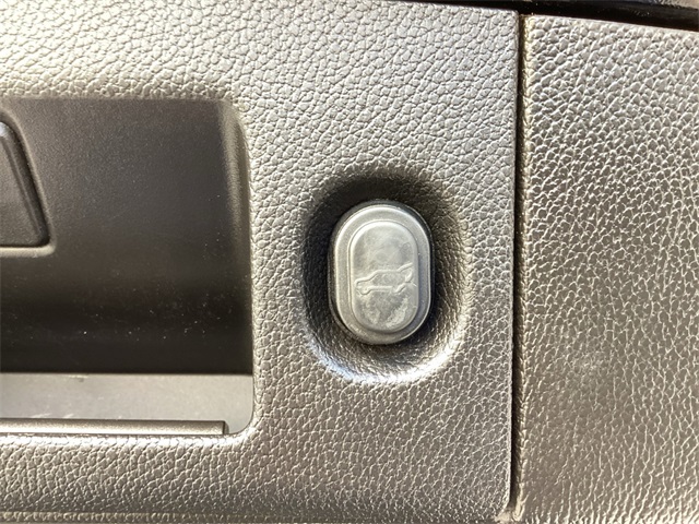 Used Car 2020 Chevrolet Tahoe  Premier For Sale Under $30,000 In San Antonio, Texas