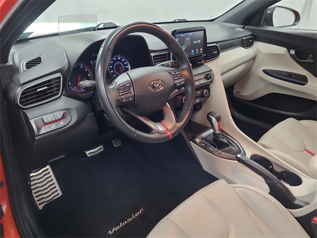 2019 – Hyundai – Veloster