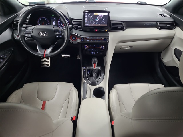 2019 – Hyundai – Veloster