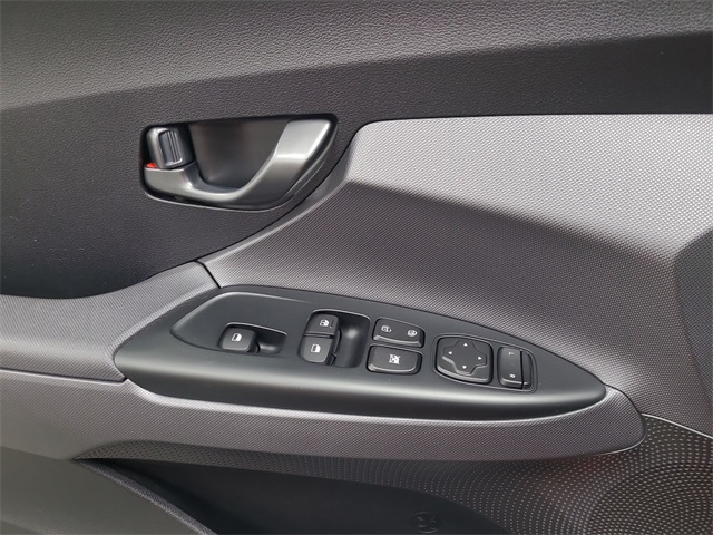 2019 – Hyundai – Veloster