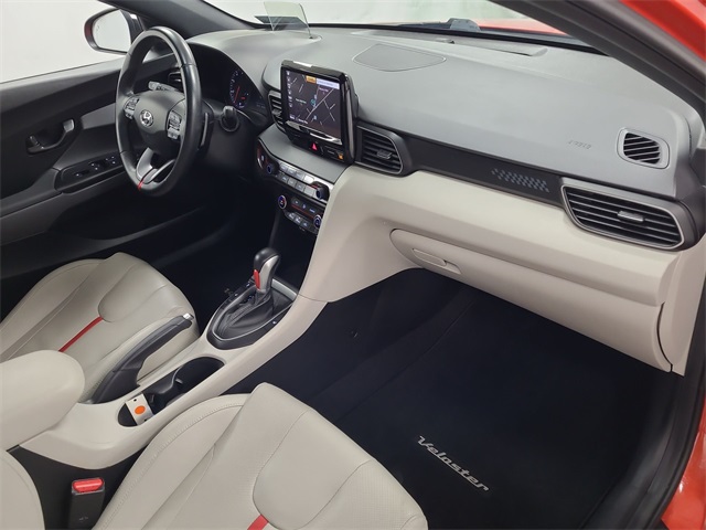 2019 – Hyundai – Veloster