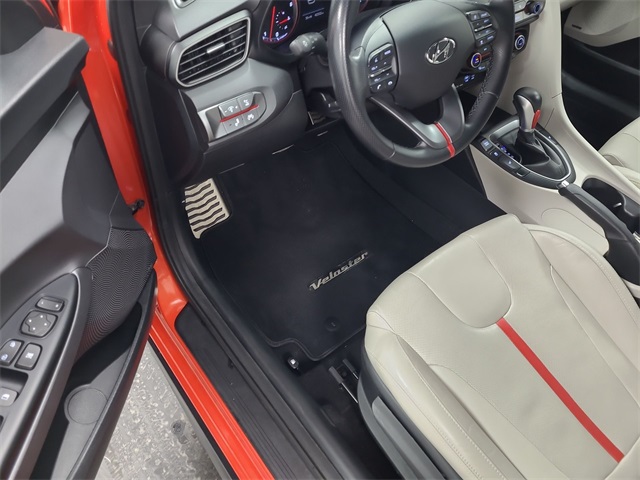 2019 – Hyundai – Veloster