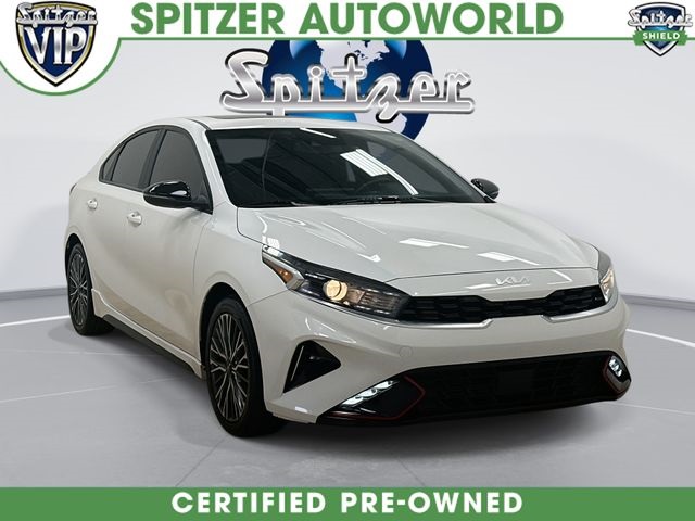 Snow White Pearl 2024 Kia Forte Sedan Front-Wheel Drive Continuously Variable Transmission