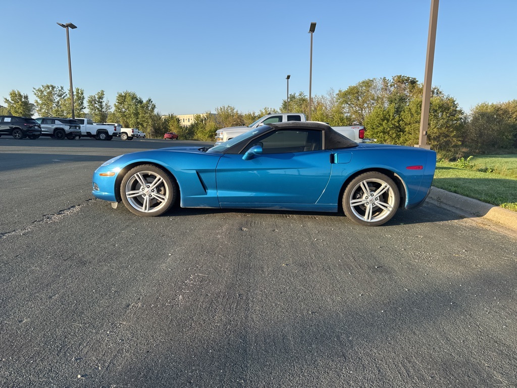 2010 Chevrolet Corvette Base photo 4