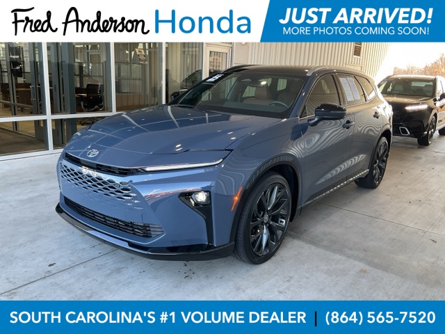 2025 Toyota Crown Signia Limited AWD