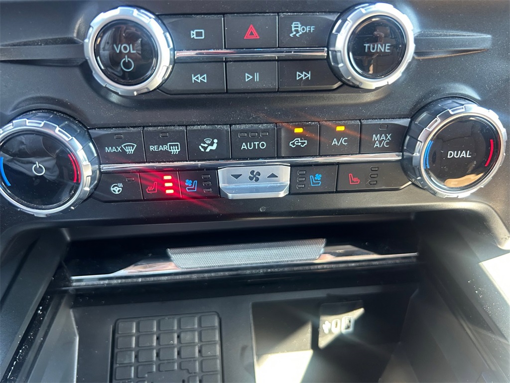 Used Car 2025 Ford F-350sd  Lariat For Sale Under $80,000 In Floresville, Texas