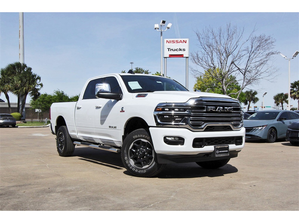 2025 RAM 2500 Laramie Crew Cab 4WD