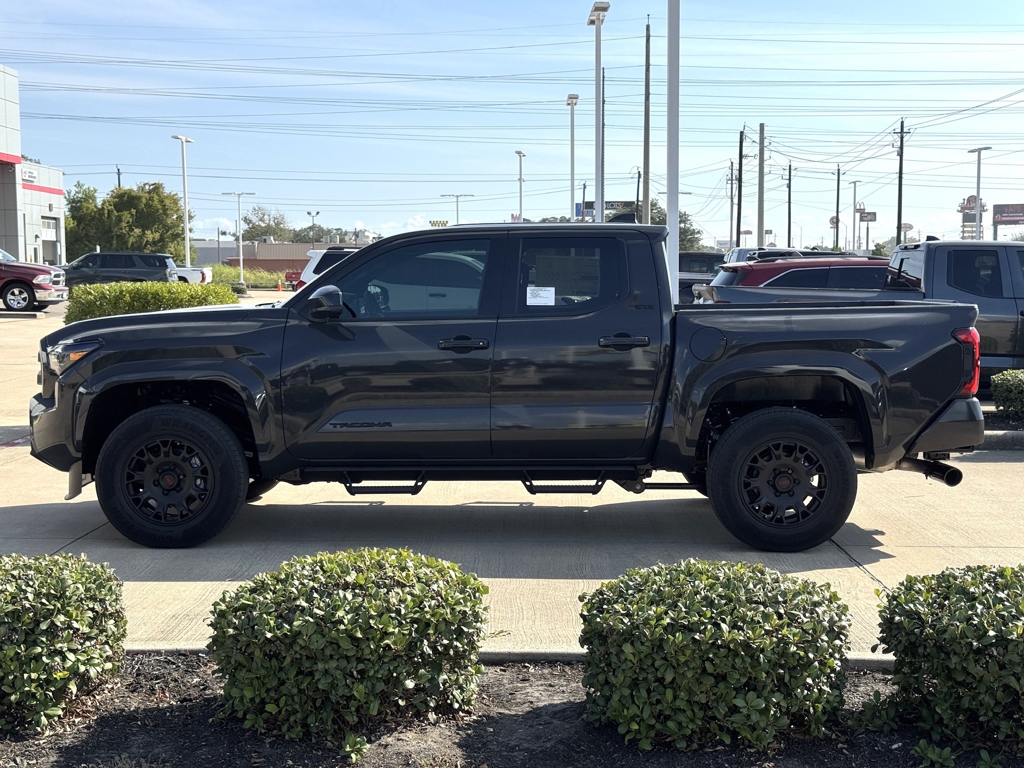 2025 Toyota Tacoma SR5 - 9