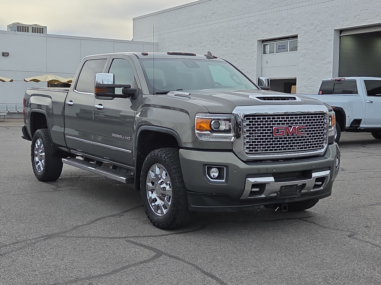 2017 GMC Sierra 2500HD Denali Crew Cab SB 4WD