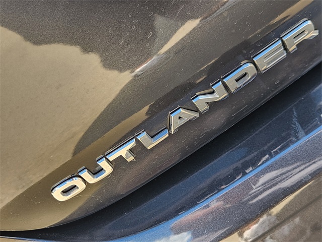 2024 Mitsubishi Outlander SE  at Texan Dodge Chrysler Jeep Ram