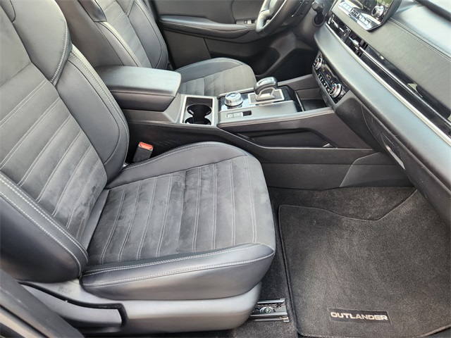 2024 Mitsubishi Outlander SE  at Texan Dodge Chrysler Jeep Ram