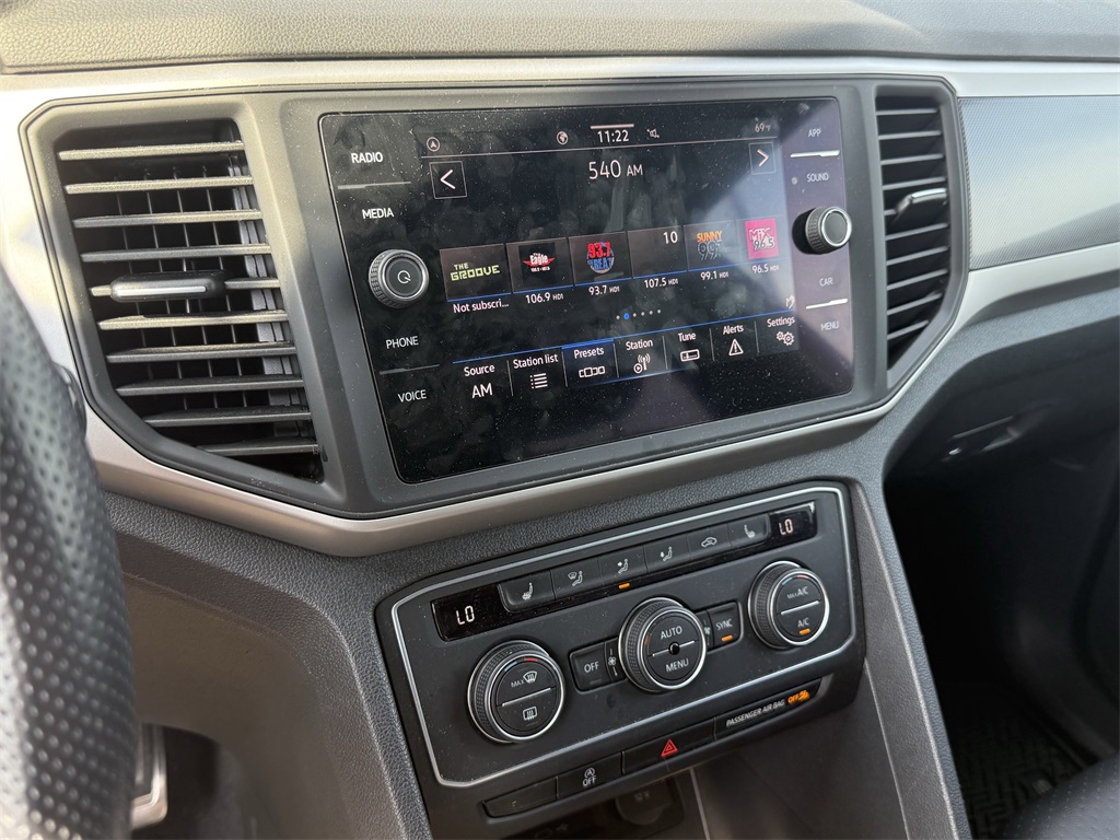 2021 Volkswagen Atlas Cross Sport 3.6L V6 SE w/Technology R-Line White at DeMontrond Auto Country