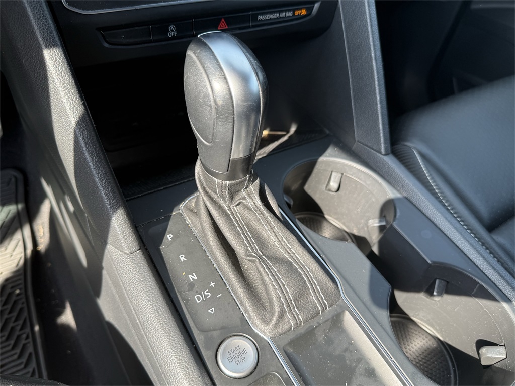 2021 Volkswagen Atlas Cross Sport 3.6L V6 SE w/Technology R-Line White at DeMontrond Auto Country