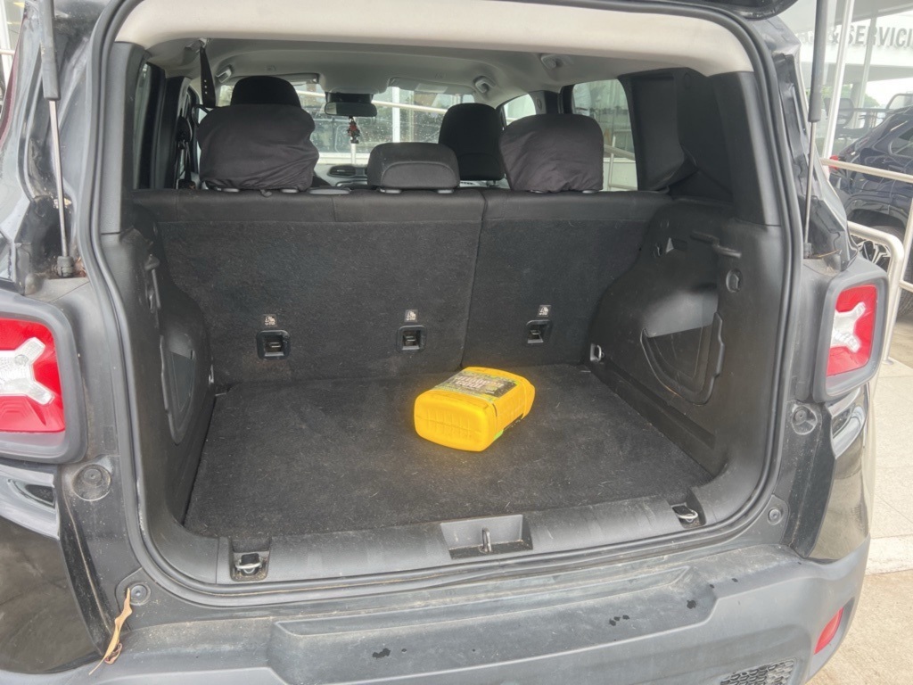 Thumbnail: 2021 Jeep Renegade - 10