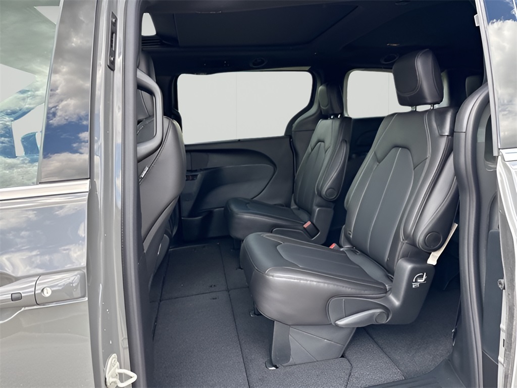 2025 Chrysler Pacifica